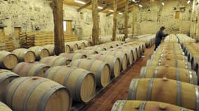 Wengcheng Li, un architecte chinois possédant déjà deux propriétés viticoles dans le Bordelais, a acheté le château La Fleur Jonquet, situé dans les Graves. Des investisseurs chinois ont repris une trentaine de propriétés dans le vignoble de Bordeaux depu