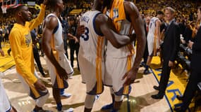 Draymond Green et Festus Ezeli se congratulent