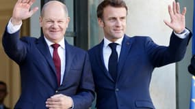 Le président français Emmanuel Macron et le chancelier allemand Olaf Scholz lors du lancement de la Communauté politique européenne à Prague, le 6 octobre 2022 (illustration)