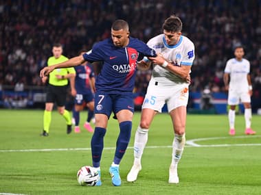 Kylian Mbappé et Leonardo Balerdi, à Paris le 24 septembre 2023