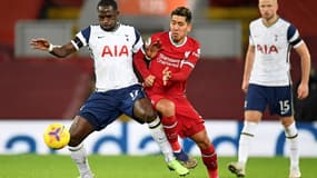 Sissoko au duel avec Firmino