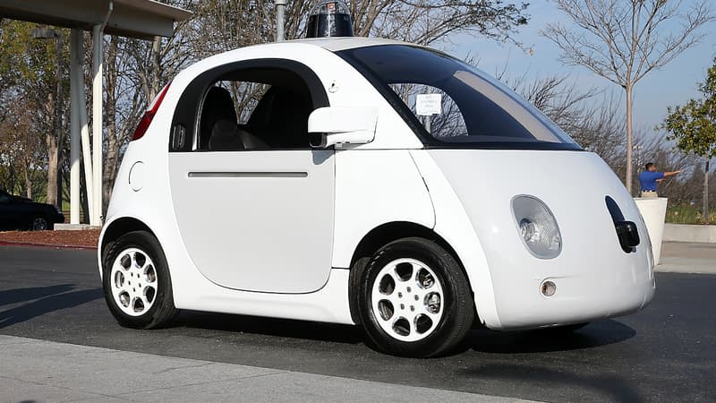 Une Google car présentée devant le siège de Google à Moutain View, en Californie, le 2 février 2015.