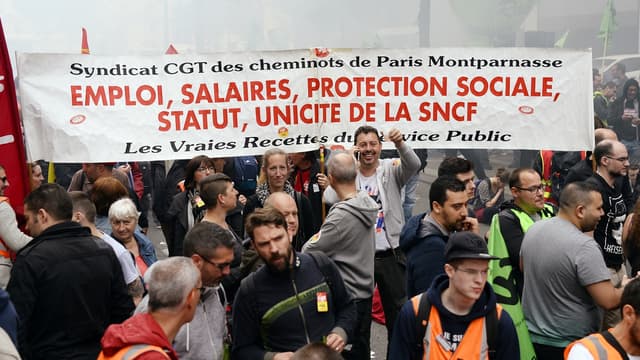 Manifestation de cheminots affiliés à la CGT le 6 juin à Paris.