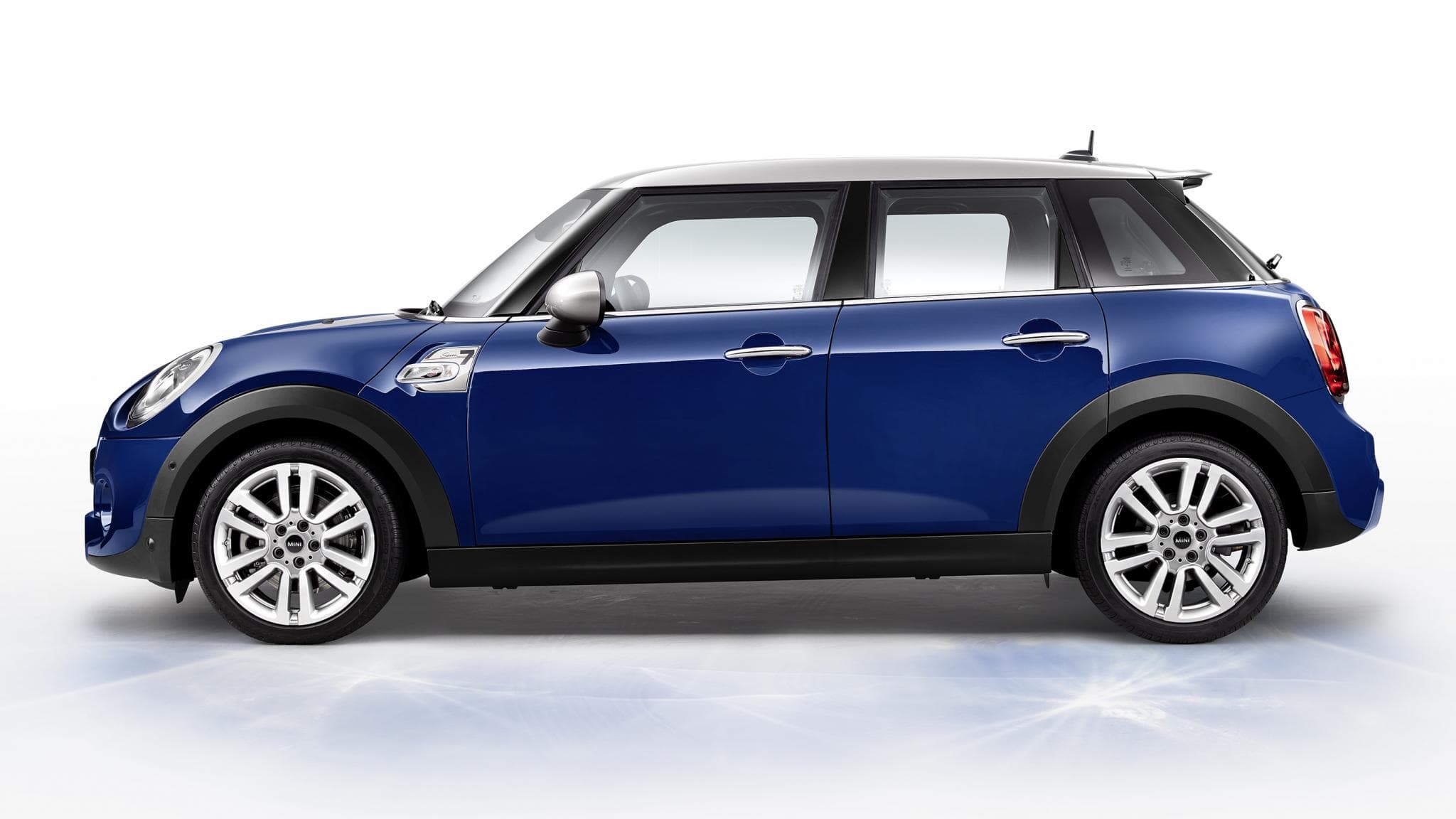 La Seven sera éditée en 3 et 5 portes, comme ici sur la Cooper S.