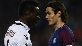 Mario Balotelli (Nice) et Edinson Cavani (PSG)