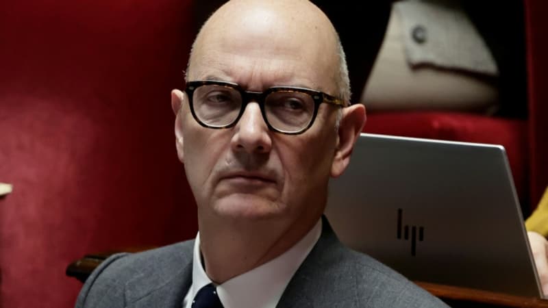 Il n'y a "aucune raison de se ruer sur les stations-service" assure le ministre de l'Economie Roland Lescure, alors que les cours continuent de grimper