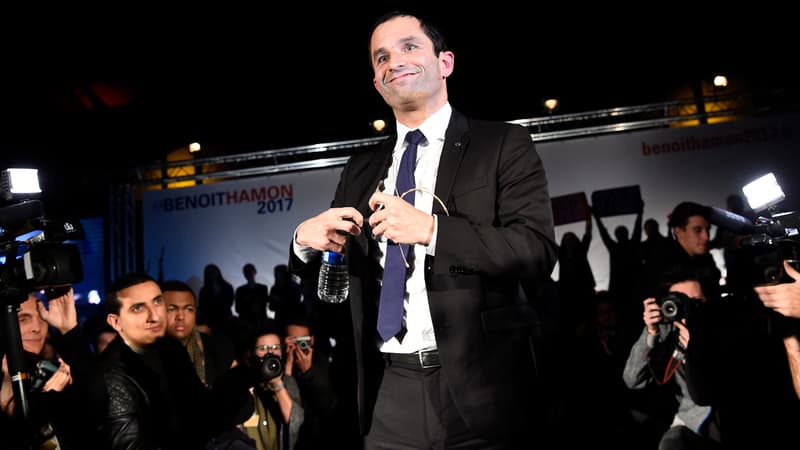 Benoît Hamon en meeting à Paris, le 14 décembre 2016. 