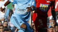Le milieu camerounais de l'OM a bien failli ne jamais jouer au football.