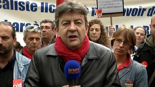 Jean-Luc Mélenchon, devant l'Assemblée nationale, jeudi.