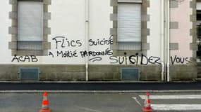 De nouveaux messages violents contre les forces de l'ordre tagués sur une gendarmerie dans le Finistère