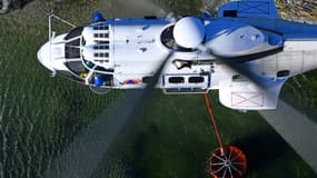 L'Airbus H215 en version lutte contre les incendies