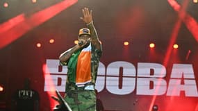 Le rappeur français Booba en concert au Festival des musiques urbaines d'Anoumabo à Abidjan (Côte d'Ivoire), le 30 avril 2023