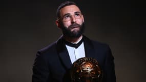 Karim Benzema avec le Ballon d'or 2022