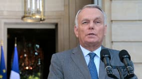 Jena-Marc Ayrault, Premier ministre, annoncera "des mesures urgentes" pour la ville de Marseille au mois de novembre.