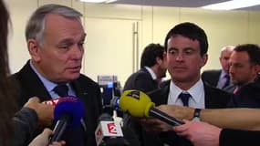 Jean-Marc Ayrault aux côté de Manuel Valls, mercredi 13 mars