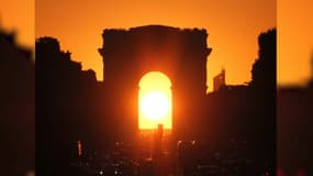 Le soleil se couchera dans l'axe de l'Arc de triomphe ce soir.