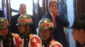 le secrétaire d'Etat américain John Kerry arrive à une séance des rencontres annuelles de l'Asean, le 25 juillet 2016 à Vientiane, au Laos