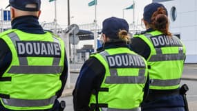 Lijun D. a été interpellé mercredi par les douaniers du Service d'enquêtes judiciaires des finances (SEJF) puis placé en garde à vue dans leurs locaux à Ivry-sur-Seine (Val-de-Marne).