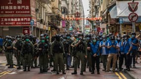 La police déployée dans le quartier de Kowloon pour empêcher les manifestations contre le report des législatives, le 6 septembre 2020 à Hong Kong (illustration)