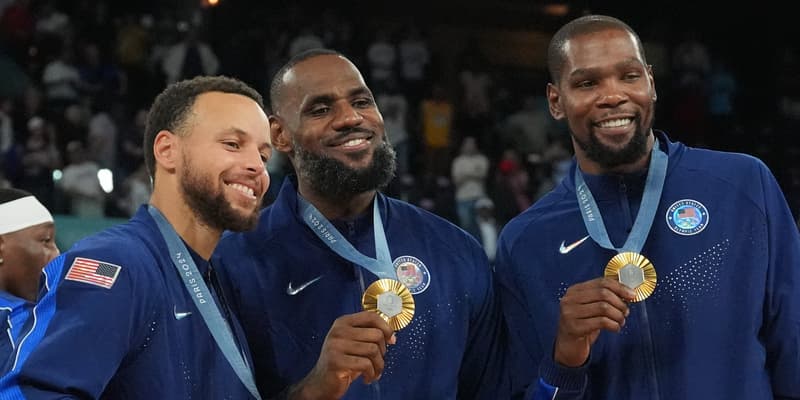 Stephen Curry, LeBron James et Kevin Durant lors des Jeux de Paris 2024