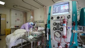 Un patient atteint du Coronavirus traité dans un hôpital