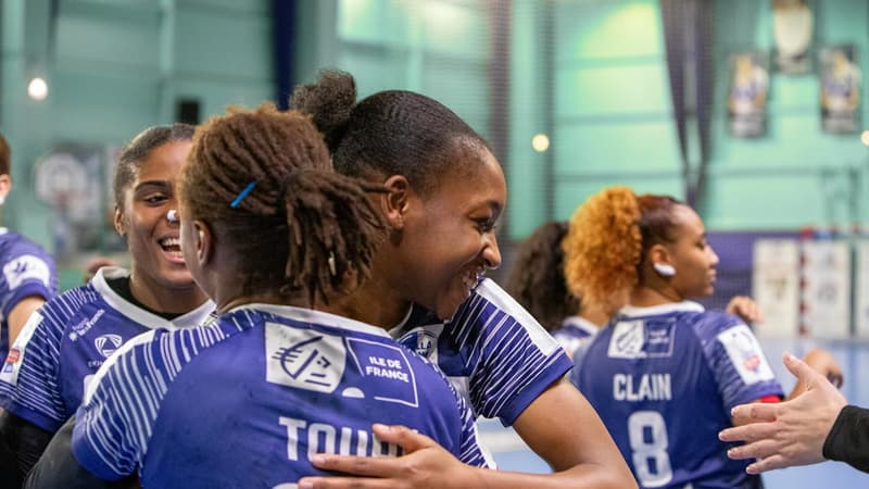 A gagner: Invitation à un entrainement avec les joueuses du Stella Saint-Maur Handball avec votre t-shirt dédicacé et vos places VIP