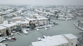 Les très belles images par drone d'Aigues-Mortes sous la neige