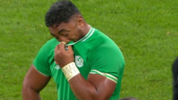 La détresse de Bundee Aki après l'élimination de l'Irlande en quart de finale de la Coupe du monde de rugby, 14 octobre 2023 La détresse de Bundee Aki après l'élimination de l'Irlande en quart de finale de la Coupe du monde de rugby, 14 octobre 2023