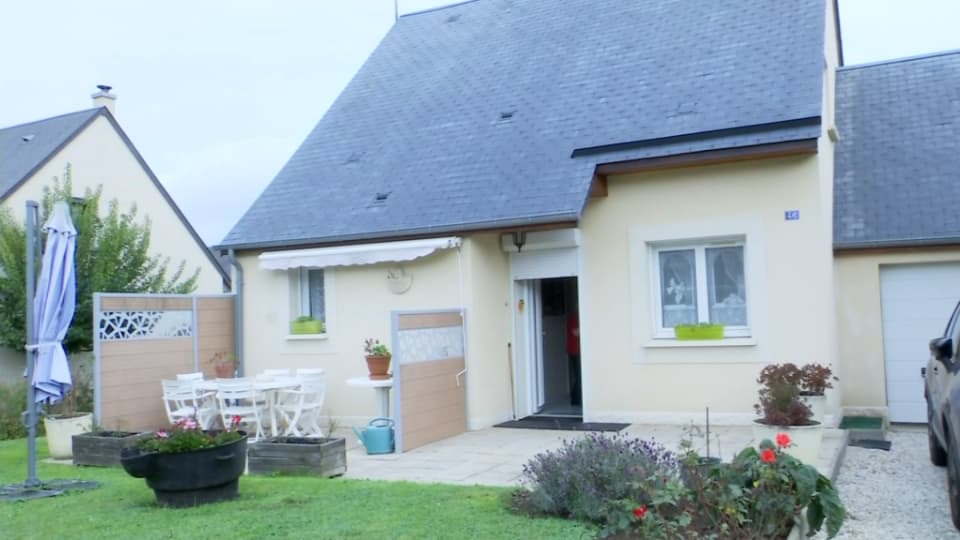 Un retraité obligé de vendre sa maison à Fleury-sur-Orne (Calvados) pour payer l'Ehpad de son épouse. Un retraité obligé de vendre sa maison à Fleury-sur-Orne (Calvados) pour payer l'Ehpad de son épouse.