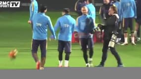 Barça - Messi inflige un petit pont à Suarez à l’entraînement