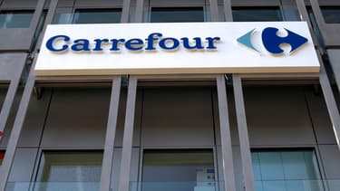 Carrefour a engagé un vaste plan d'économies impliquant des milliers de suppressions de postes.
