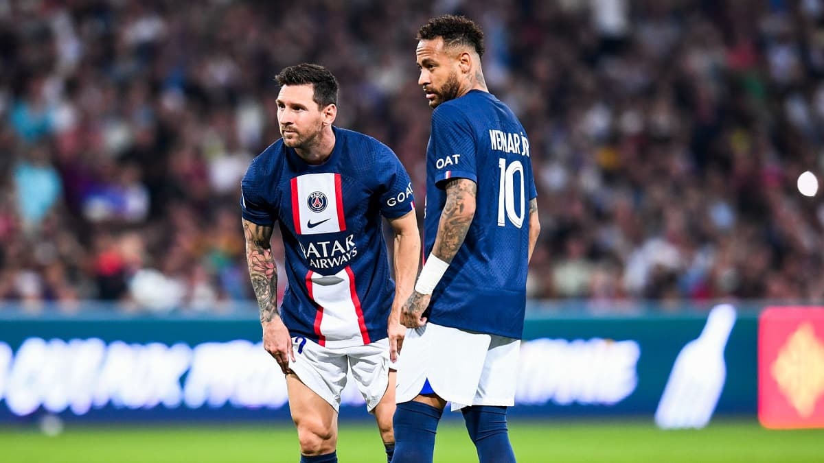 Foot PSG - PSG : Le maillot Qatar, un bug géant et involontaire à