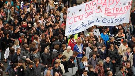 Manifestation des lycéens à Nantes mardi dernier. Plusieurs centaines de lycées restaient bloqués ou perturbés jeudi par le mouvement contre la réforme des retraites et leurs syndicats préparent les premières grandes manifestations autonomes de jeunes. /P