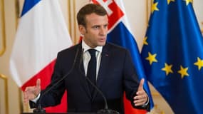 Emmanuel Macron lors de sa visite en Slovaquie le vendredi 26 octobre.