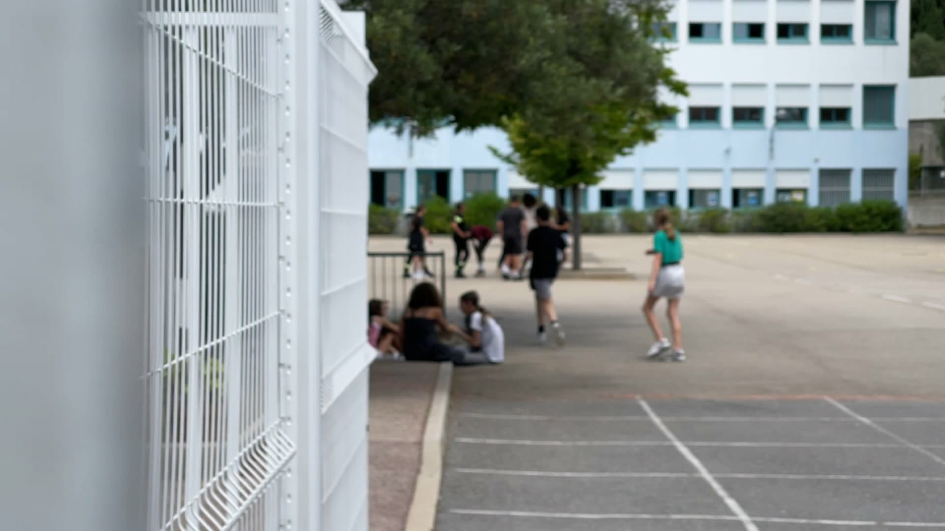 UN COLLÉGIEN GRIÈVEMENT BLESSÉ APRÈS UN JEU D'ÉTRANGLEMENT AVEC UN CAMARADE EN SAÔNE-ET-LOIRE