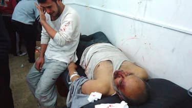 Des blessés à l'hôtipal de Homs