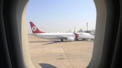 Turkish Airlines a donné six mois à 28 de ses employés - quinze stewards et treize hôtesses de l'air - pour perdre du poids, faute de quoi ils seront mutés sur le plancher des vaches. Après plusieurs avertissements, les intéressés ont été placés en congé