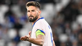 Olivier Giroud dubitatif lors du match amical de la France contre le Canada, le 9 juin