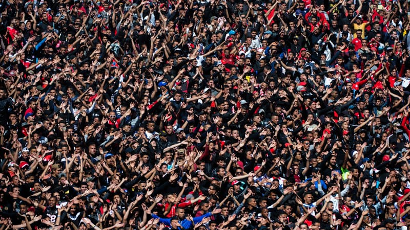 Les supporters du Wydad Casablanca, contre le FAR Rabat, le 3 avril 2017.