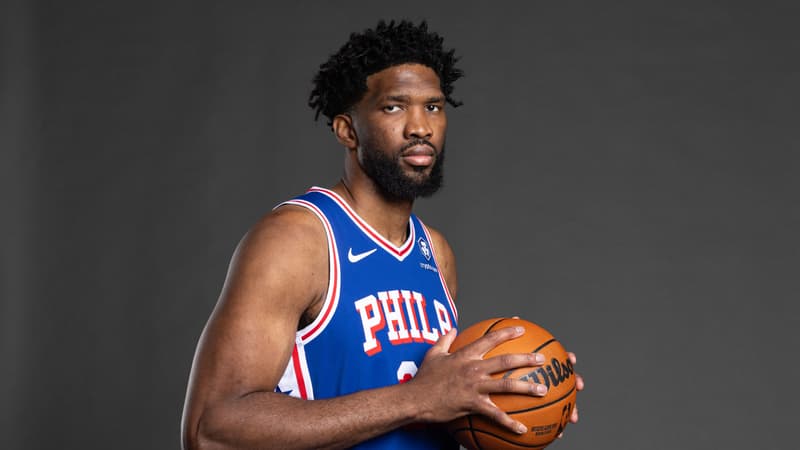 NBA: Embiid aurait bousculé un journaliste, une enquête ouverte