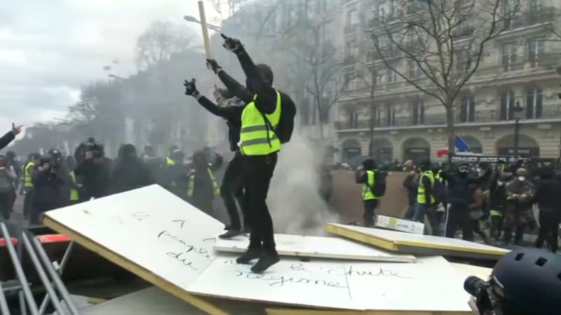 Des casseurs lors de la 18e journée de mobilisation des gilets jaunes (photo d'illustration)