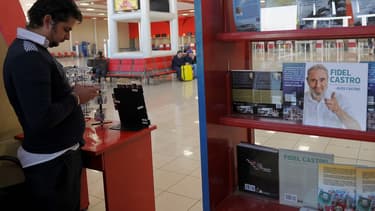 Le tourisme, avec 2,8 millions de personnes, est la deuxième source de revenus de Cuba, derrière la vente de services professionnels, en particulier médicaux.