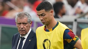 Fernando Santos avec Cristiano Ronaldo lors de Portugal-Suisse au Mondial 2022