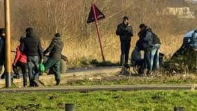 Des migrants à Calais. 