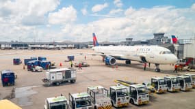 Un avion de la compagnie Delta Air Lines à l'aéroport d'Atlanta (Géorgie), le 23 juillet 2024.