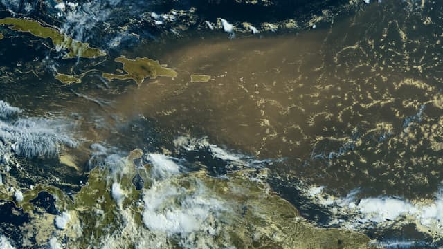 Un important phénomène de brume de sable touche les Caraïbes.