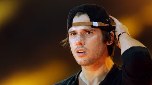 Le chanteur Orelsan lors d'un concert le 28 septembre 2013 au Stade de France