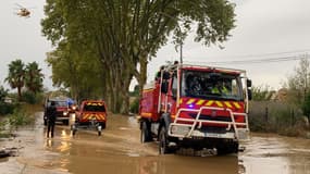 Les pompiers déployés dans l'Hérault, à Villeneuve-les-Béziers ce mercredi.