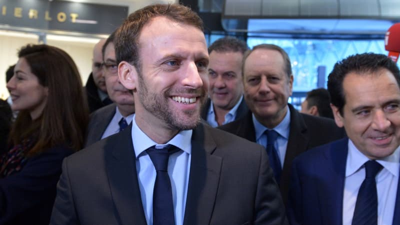 Emmanuel Macron a indiqué que l'État surveillerait l'intérêt des consommateurs et les conséquences en termes d'emploi. 