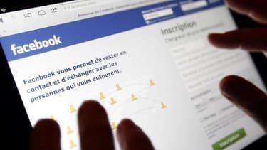 Un jeune homme qui avait annoncé sur Facebook son intention de se suicider a été sauvé mardi à Nice (Alpes-Maritimes) après qu'une mère de famille habitant dans le Nord a découvert son message sur le réseau social et alerté les policiers niçois. /Photo d'